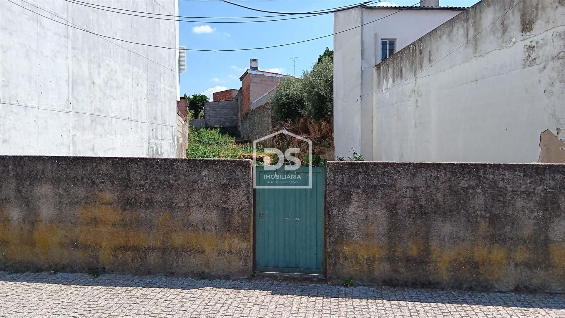 Real Estate building